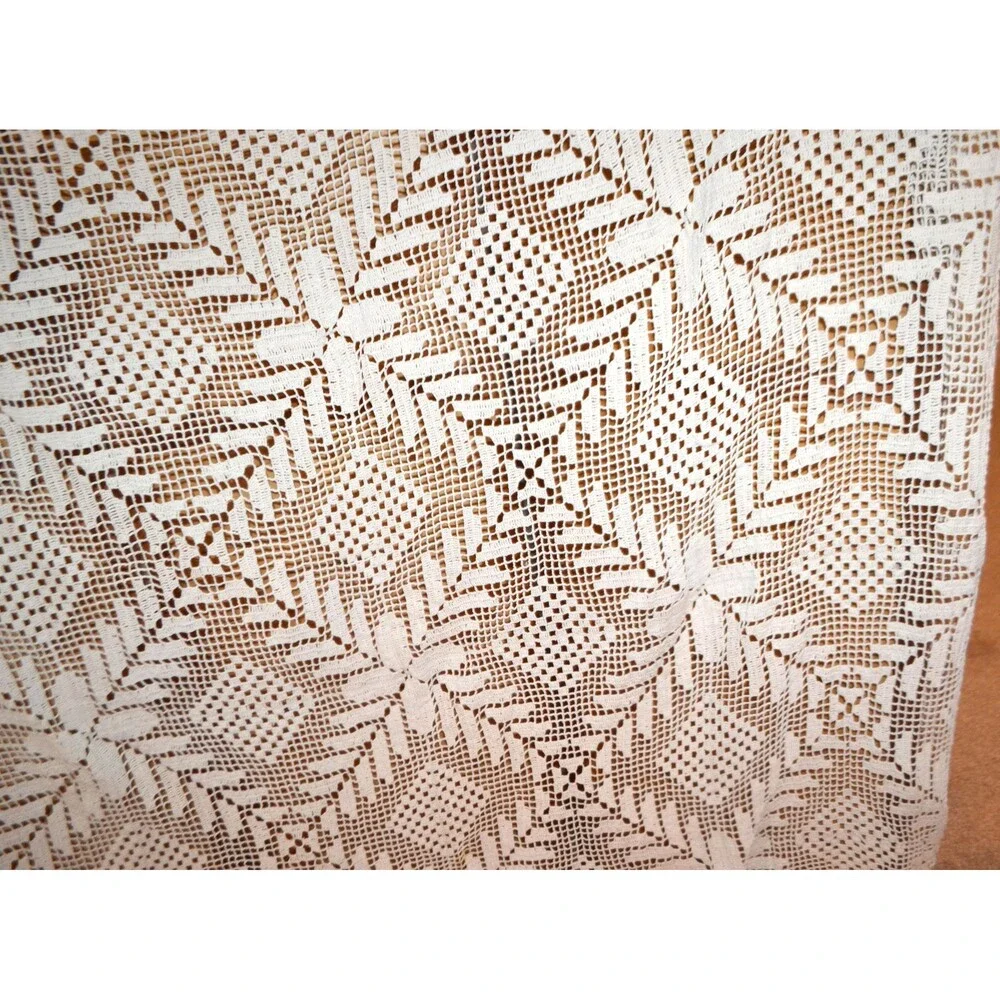 Vintage Tablecloth Buff Crochet